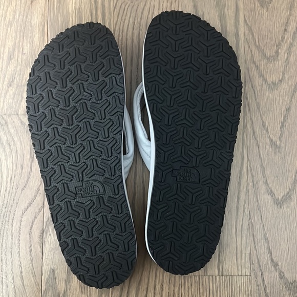 TheNorthFace Base Camp Leather Flip-Flop - Picture 5 of 7